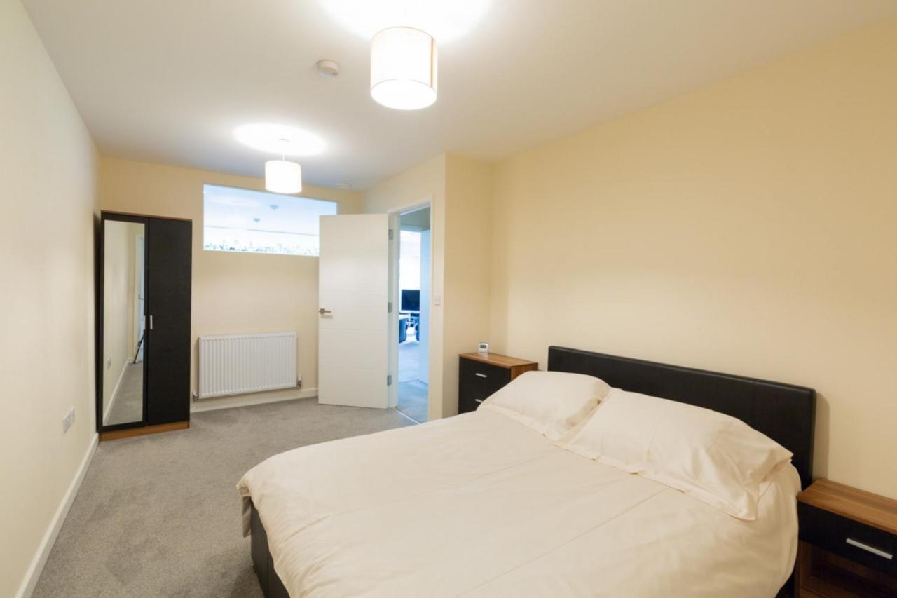 Toothbrush Apartments - Ipswich Central East Екстер'єр фото